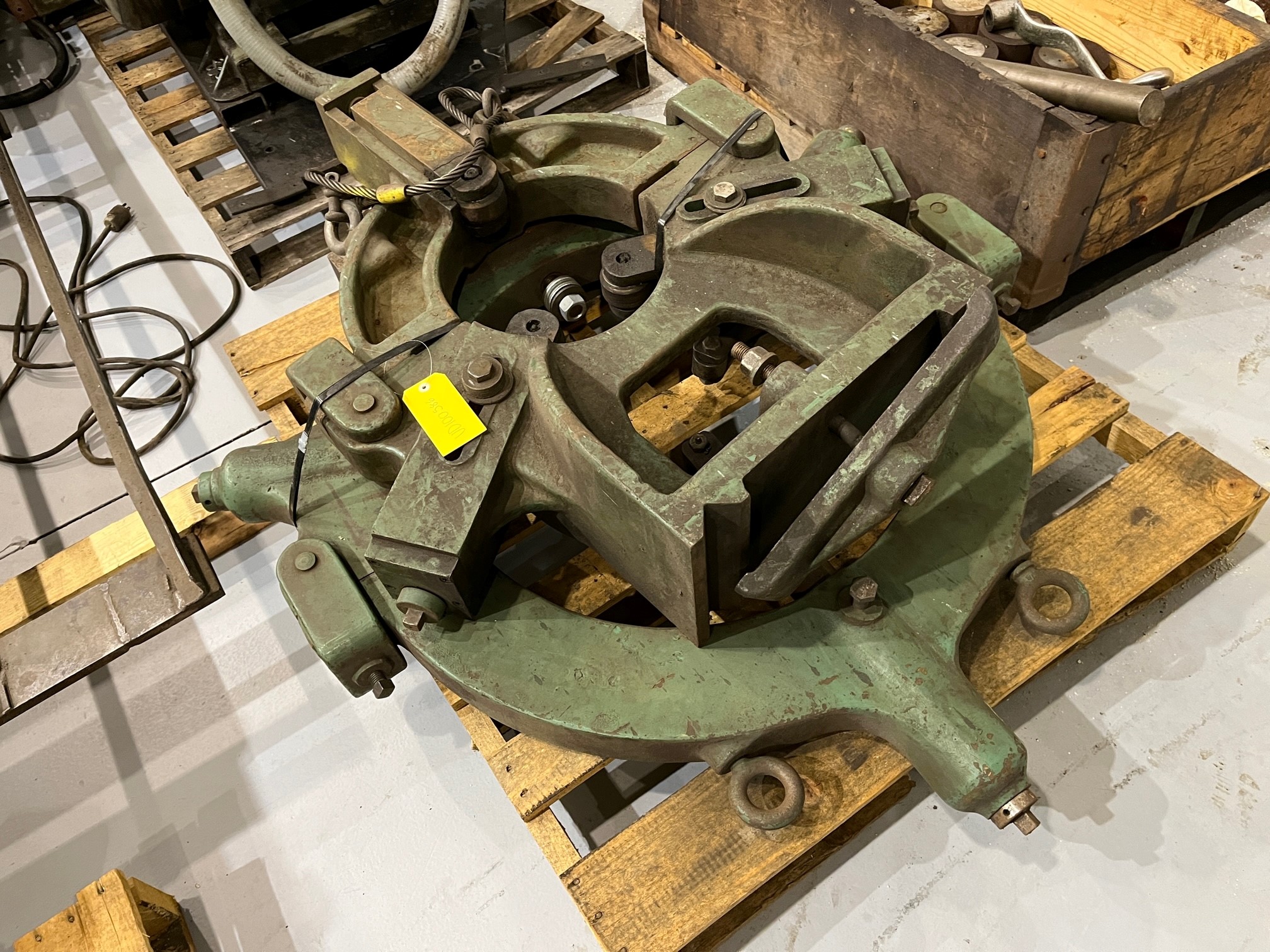UD100586a.jpg