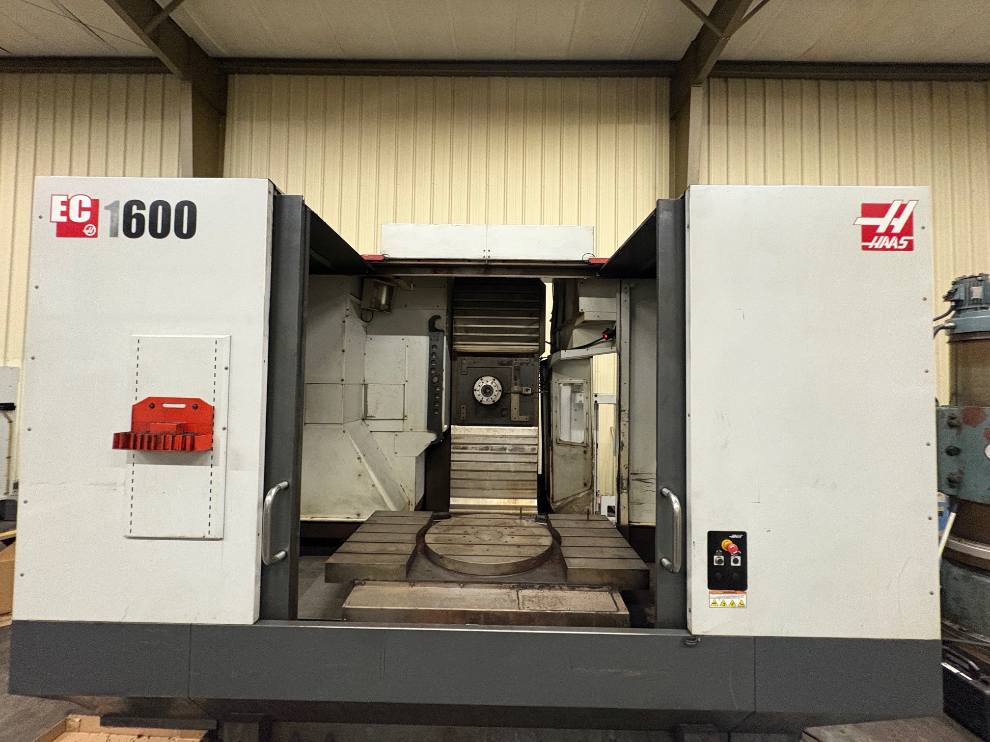 UD100645.jpg